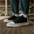 Retroglide - Men's Canvas Court Sneaker with Graphic Sole