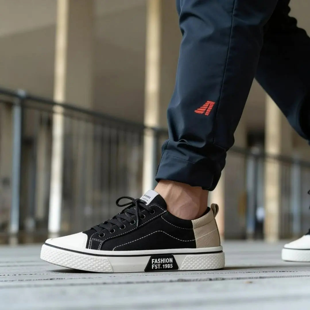 Retroglide - Men's Canvas Court Sneaker with Graphic Sole